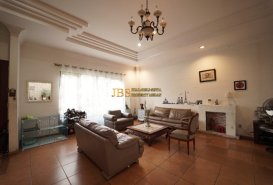Dijual Rumah Komplek Taman Malibu Indah Jalan Malibu Indah Raya - House for Sale in Medan