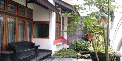 Jalan Taman Curie Bandung