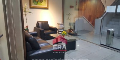 Jalan Johar Central Jakarta