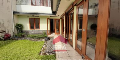 Jalan Setra Indah Bandung