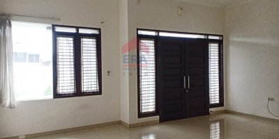 Rumah lux minimalis Singgasana Pradana lokasi eksklusif, Bandung