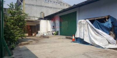 Gudang akses kontainer Satria Raya Caringin Holis, Bandung