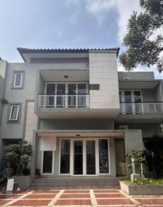Dijual Rumah 2 Lantai Siap Huni, Bagus dan Terawat di Cigadung Bandung Utara