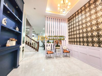 Dijual Rumah 3 Tingkat Fully Furnish Jalan Panglima Nyak Makam Medan