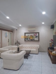 Dijual Rumah 2 Tingkat Kondisi Siap Huni Komplek Cemara Asri Jl. Kenari