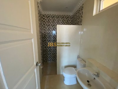 Dijual Rumah 2,5 Tingkat di Komplek Citra Garden, Jalan Jamin Ginting 