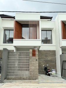 Dijual Rumah Baru Jl Cargo Dkt Gatsu Barat Denpasar Bali 